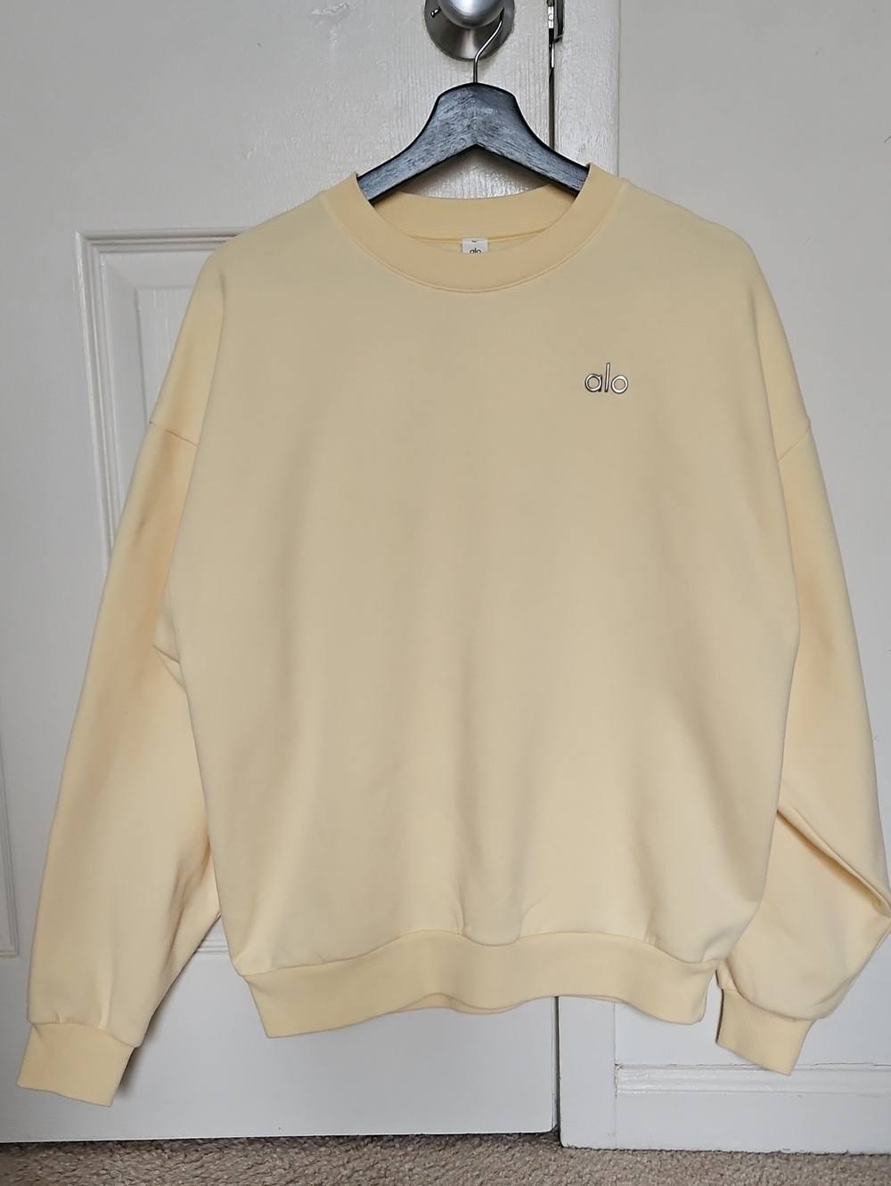 ALO Candlelight Yellow Sweatshirt Size M